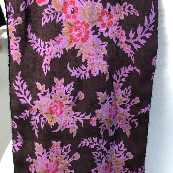 Gorgeous Floral Reversible Silk Scarf - Picture 3 of 8